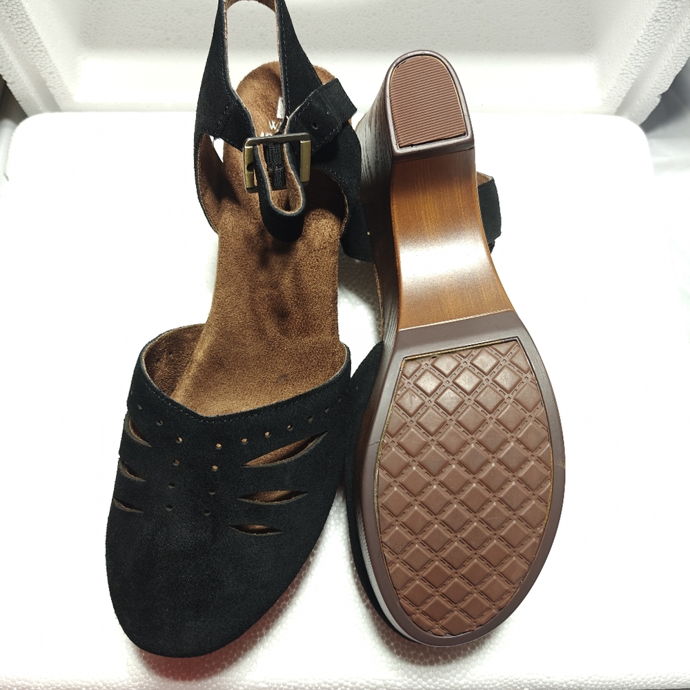 Cliff's by White Mountain Cassidy Suede Heeled Clogs Size 11 NWOT - Picture 10 of 10